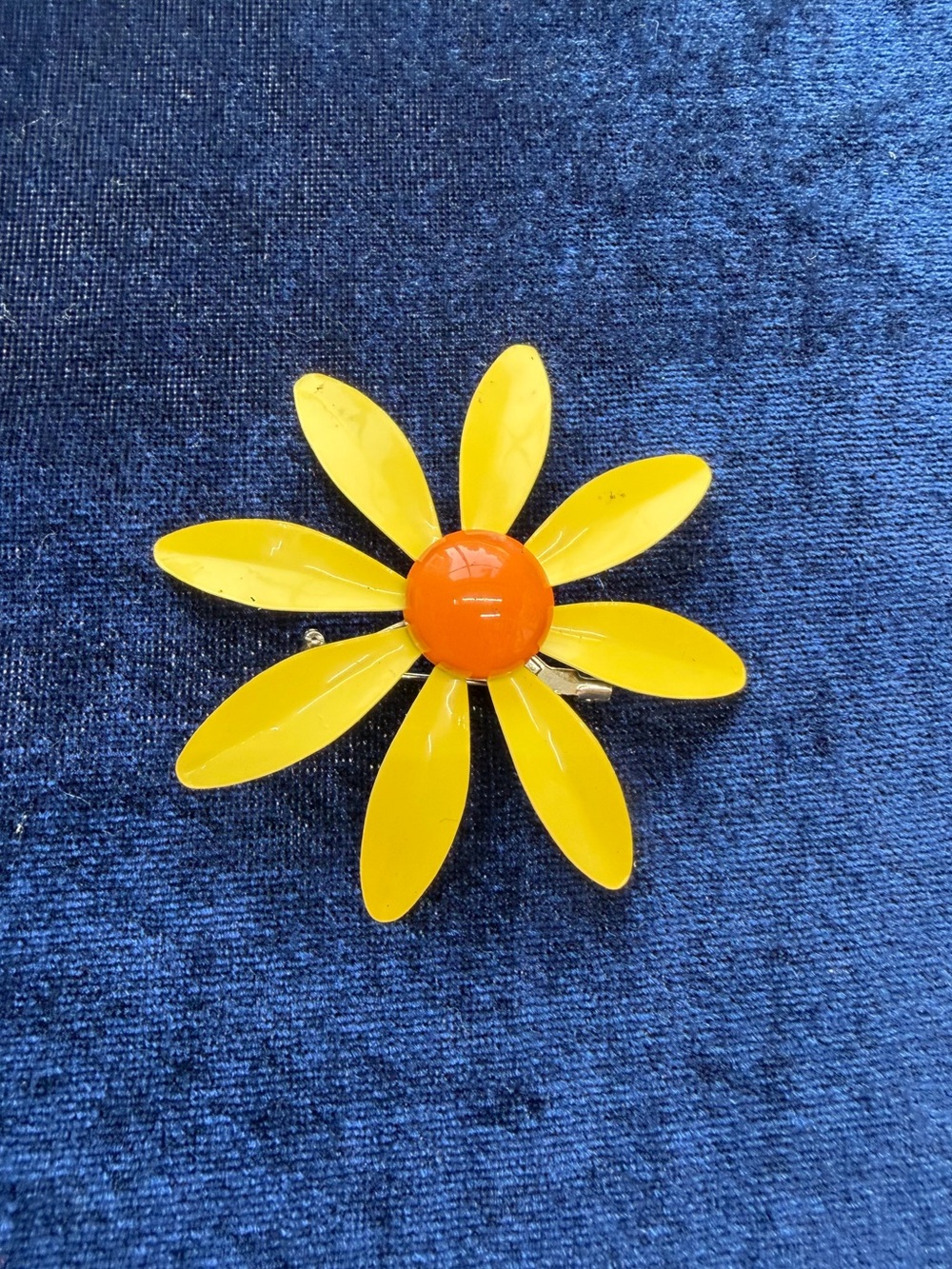 Vintage Daisy Enamel Flower Brooch